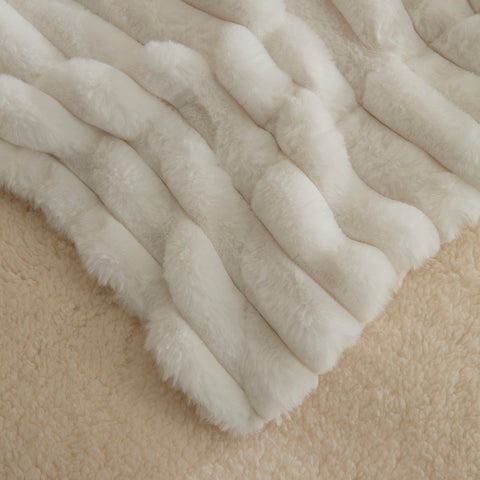 Karaca Stripe Sherpa Weiße Decke 150x200