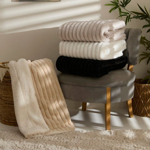 Karaca Rabbit Sherpa TV-Decke Beige