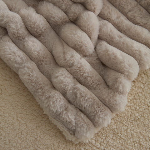 Karaca Stripe Sherpa Graue Decke 150x200