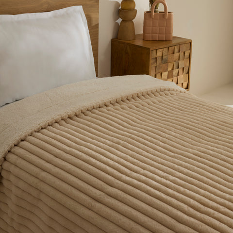 Karaca Rabbit Sherpa TV-Decke Beige