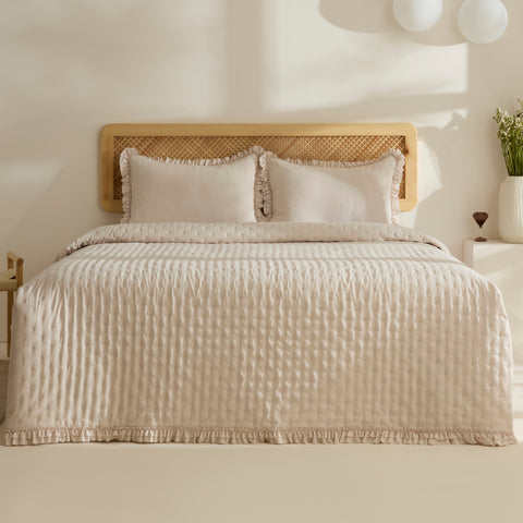 Fiona Bedspread Set Beige 230x240 Cm + 2 (50x70 Cm)