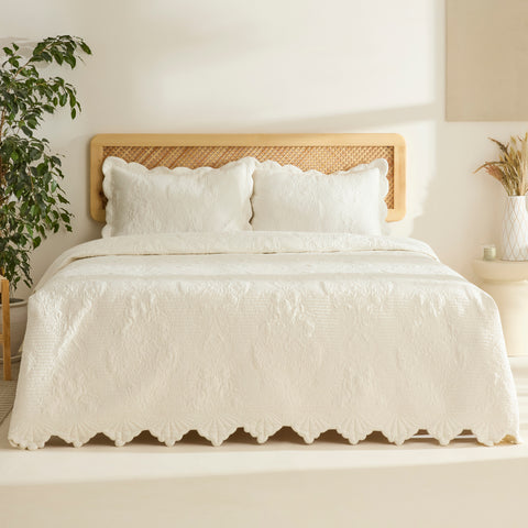 Camille Ecru Bedspread Set 230x240 cm + 2 Pillowcases (50x70 cm)