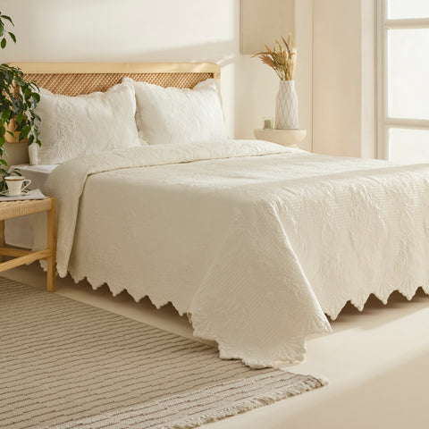 Camille Ecru Bedspread Set 230x240 cm + 2 Pillowcases (50x70 cm)