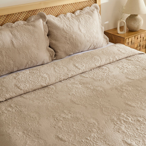 Camille Bedspread Set Beige 230x240 Cm + 2 (50x70 Cm)