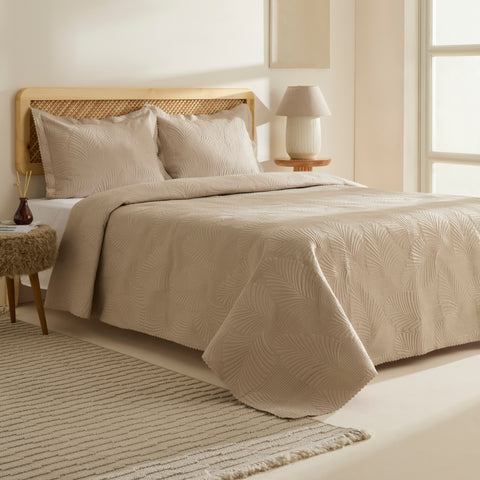 Leaf Bedspread Set Beige 230x240 Cm + 2 (50x70 Cm)