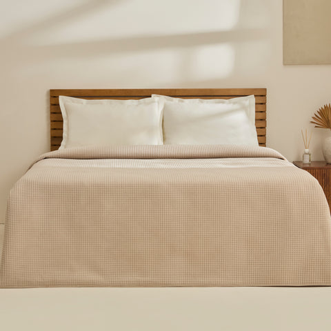Karaca Chloe Tagesdecke, Einzelbett, Beige
