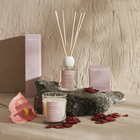 Karaca Home Essentials Vanilla Amber Scented Candle