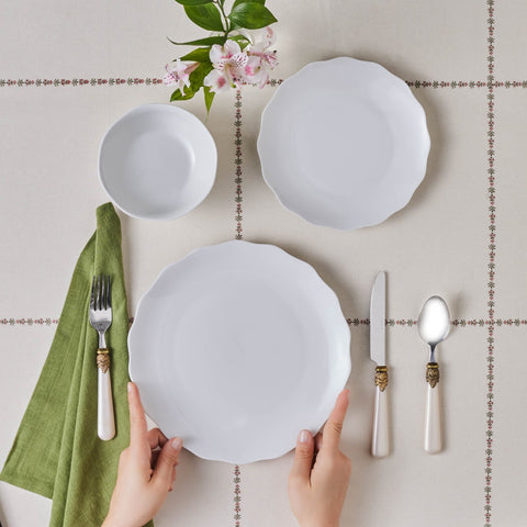 Karaca Scalloped 18-teiliges Tafelservice für 6 Personen