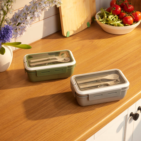 Karaca Fusca Lunchbox mit Gabel und Löffel Grün