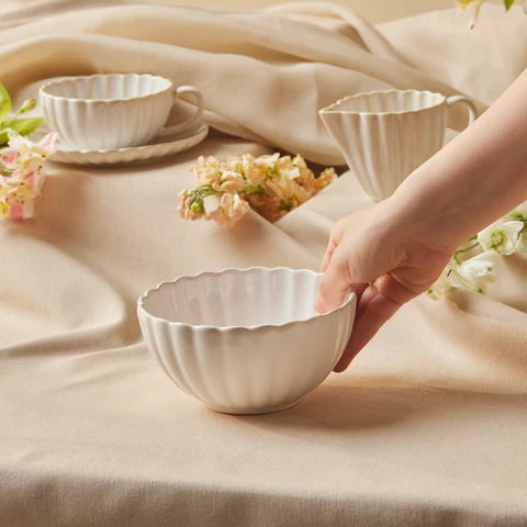 Karaca New Daisy Müsli-/Suppenschale aus Steinzeug mit Reaktivglasur, 15,5 cm, Weiß