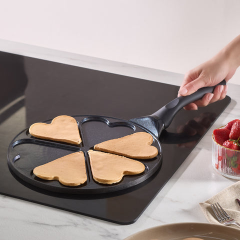 Karaca Fluffy Love Antihaft-Pfannkuchenpfanne mit Induktionskeramikbeschichtung, 26 cm, schwarz