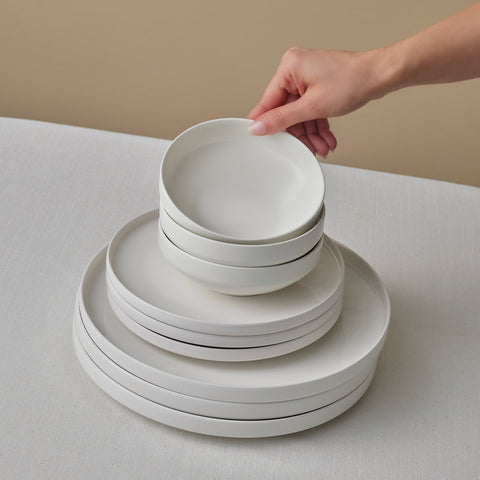 Karaca Stream Bone China Saturn 12-teiliges Tafelservice für 4 Personen, Weiß