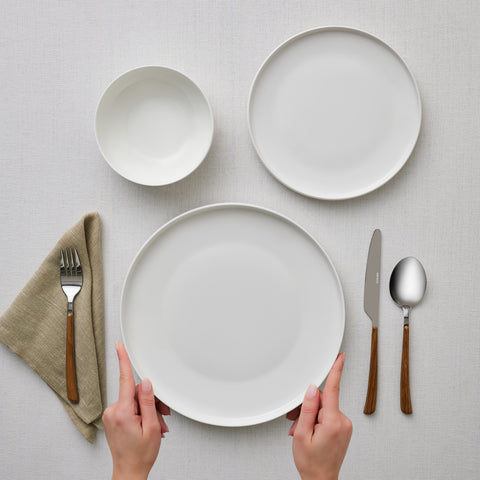 Karaca Stream Bone China Saturn 12-teiliges Tafelservice für 4 Personen, Weiß