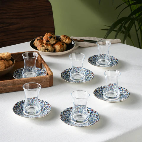 Karaca Emirgan 12-teiliges Türkisches Teeset aus Bone China für 6 Personen, 130 ml, Mehrfarbig