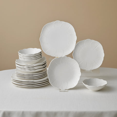 Karaca Bloom 24-teiliges Bone China Tafelservice für 6 Personen, Weiß