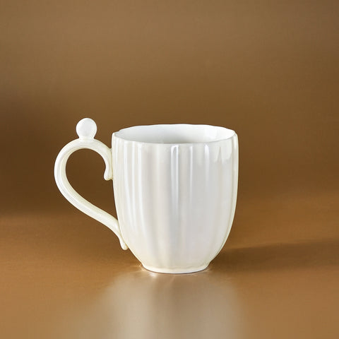 Karaca Shell Lüster Weißer Becher, 380ML