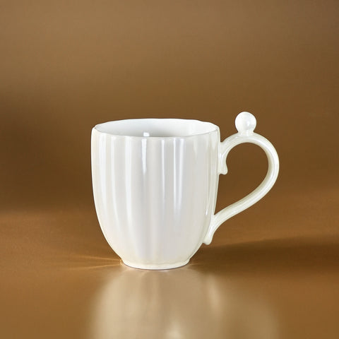 Karaca Shell Lüster Weißer Becher, 380ML
