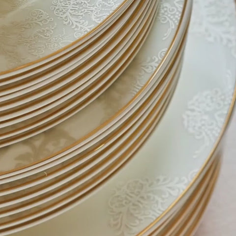 Karaca Elegance Bone Siena 53-Teiliges 12-Personen Geschirrsett Gold